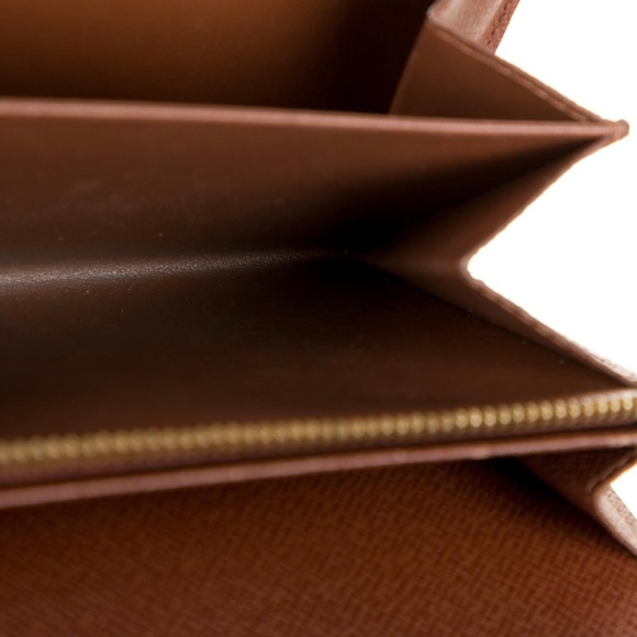 Louis Vuitton
Monogram Porte-Trésor Wallet - Picture 4 of 4